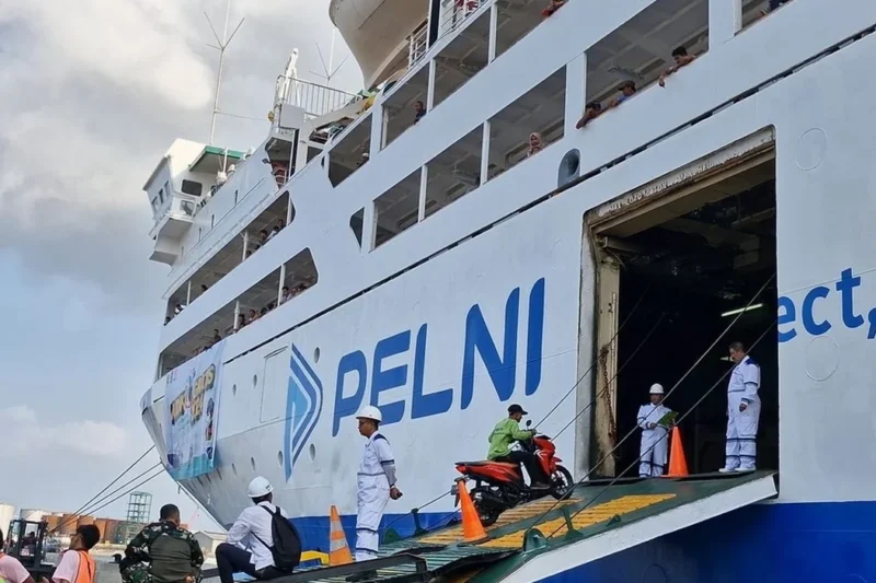 Penumpang Kapal Pelni di Semarang Meningkat Berkat Diskon Tiket 50 Persen