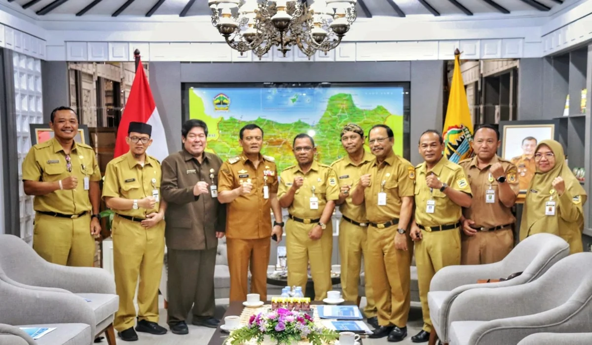 Keterlibatan-dan-Antusiasme-Pelaku-Seni-dan-Masyarakat