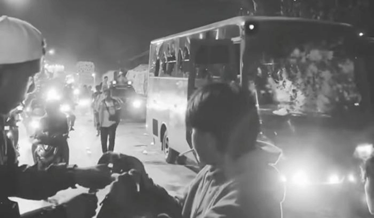 Kericuhan Suporter di Semarang, Bus Persita Dilempari Batu