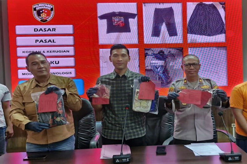 Tragedi di Semarang Wanita Tewas Dibekap Akibat Bunga Gadai Motor Tragedi di Semarang Wanita Tewas Dibekap Akibat Bunga Gadai Motor