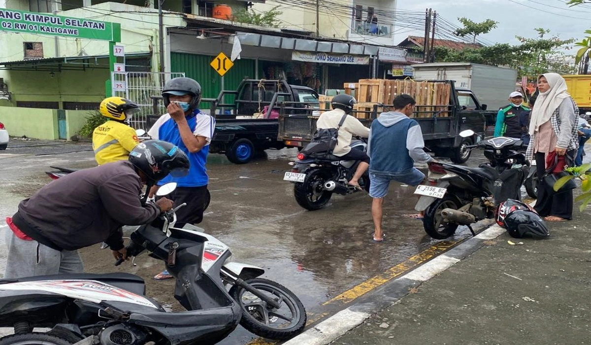 Banjir Semarang Pantura Reda, Aktivitas Transportasi Motor Kembali Lancar