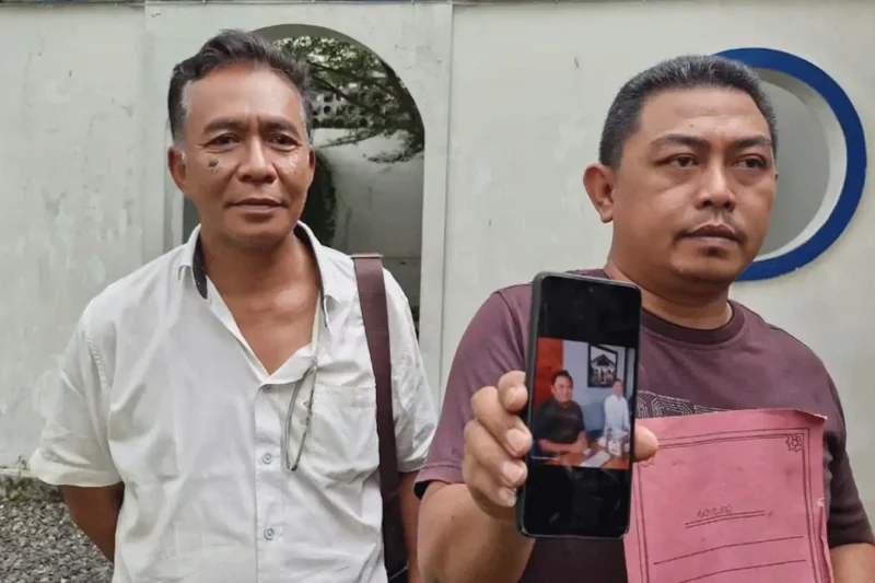Korban Penipuan Seleksi Akpol Datangi Polda Jateng Untuk Lapor Korban Penipuan Seleksi Akpol Datangi Polda Jateng Untuk Lapor