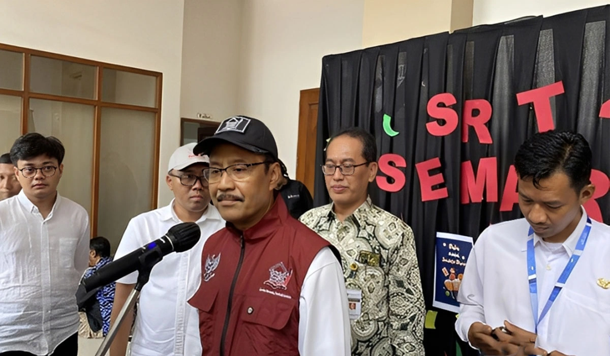 Mensos Salurkan Bantuan Rp 3,6 M Untuk Korban Banjir Semarang