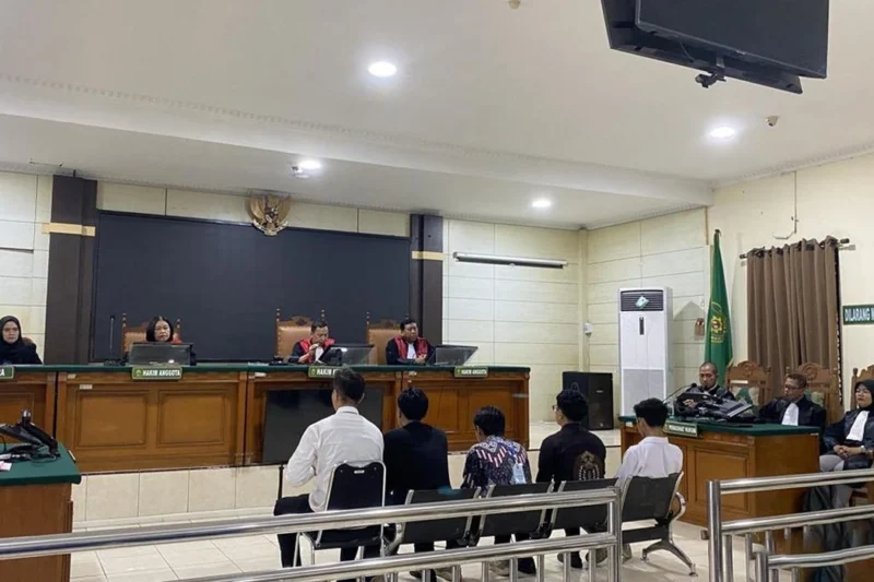Sidang Demo May Day, Lima Mahasiswa Terancam 3 Bulan Penjara Sidang Demo May Day, Lima Mahasiswa Terancam 3 Bulan Penjara