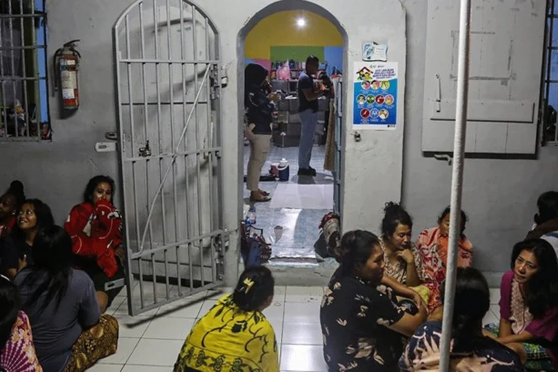Petugas Perketat Razia di Lapas Perempuan untuk Cegah Narkoba Petugas Perketat Razia di Lapas Perempuan untuk Cegah Narkoba