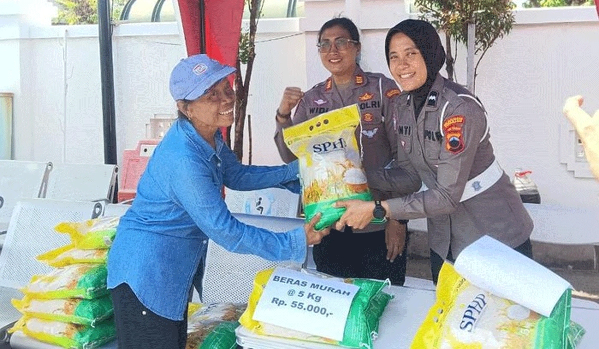Satlantas Polrestabes Semarang Selenggarakan GPM Bagikan Beras Murah