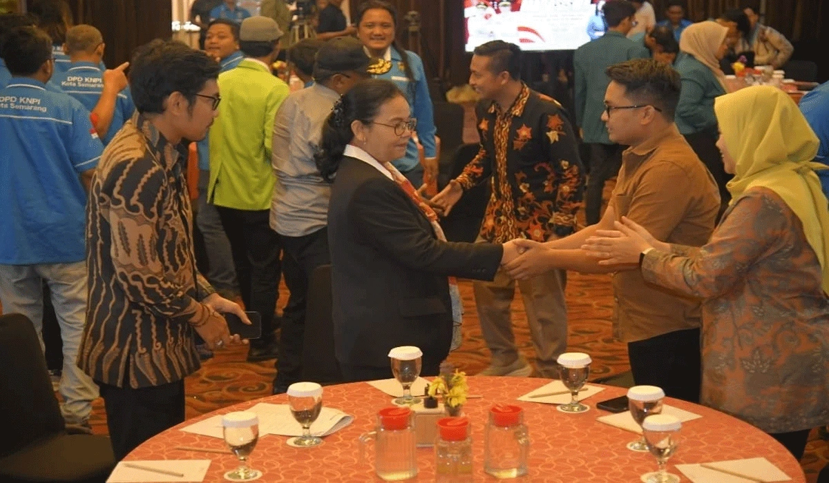 Forum Debat Mahasiswa Semarang: Ajang Kritisi Kebijakan Dan Suara Generasi Muda