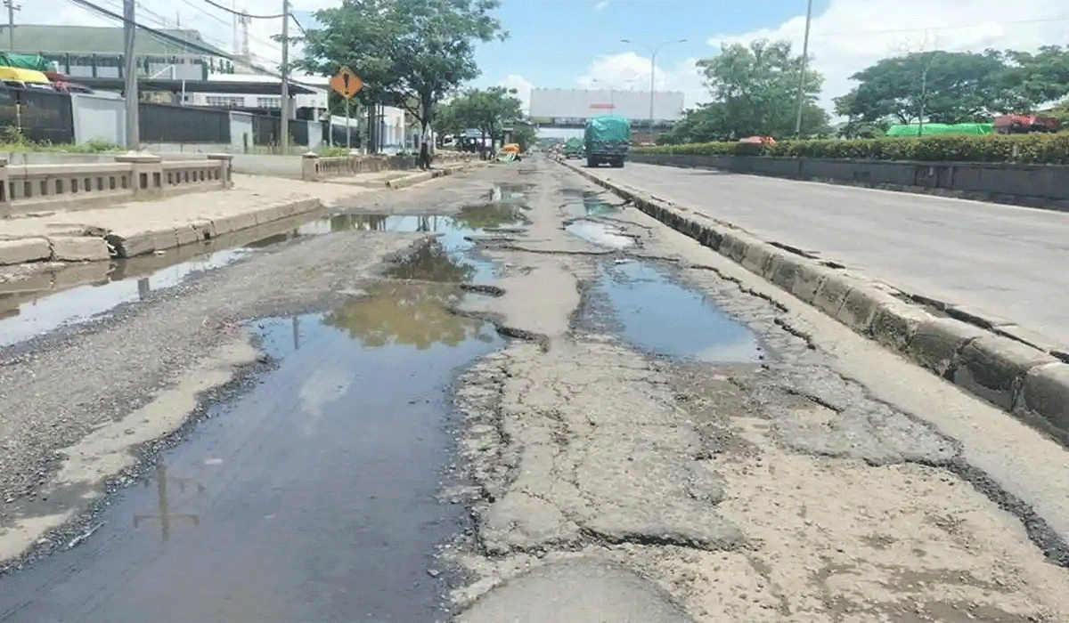 Semarang Bergerak Cepat, Jalan Rusak Pasca Banjir Segera Diperbaiki!