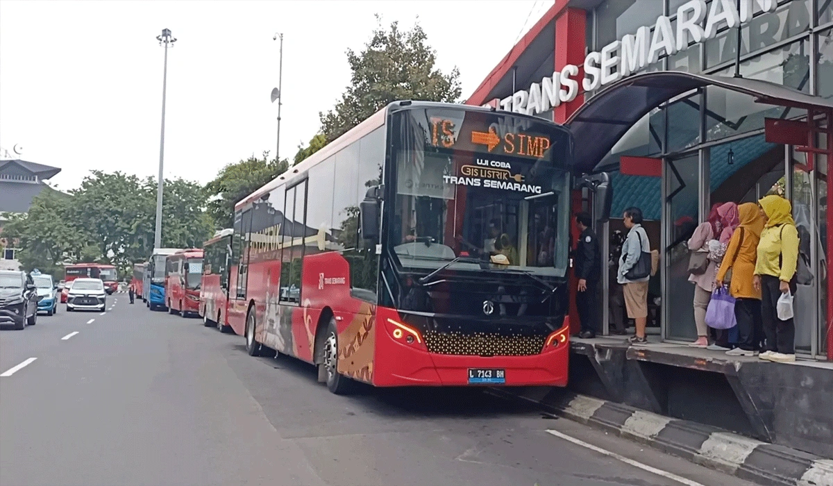 Bus Listrik Trans Semarang Melaju, Warga Bisa Nikmati Gratis!
