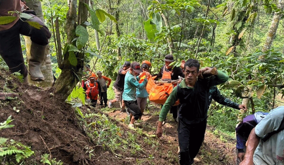 Enam-Mahasiswa-UIN-Walisongo-Hanyut-di-Kendal-Ditemukan-Tewas