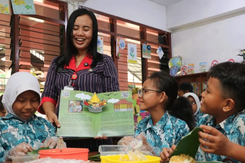 Skor PISA Siswa Indonesia Rendah, Guru Semarang Hadirkan Buku Pop-up